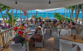 Los Corales Villas And Suites - Beach Club, Spa, Restaurants